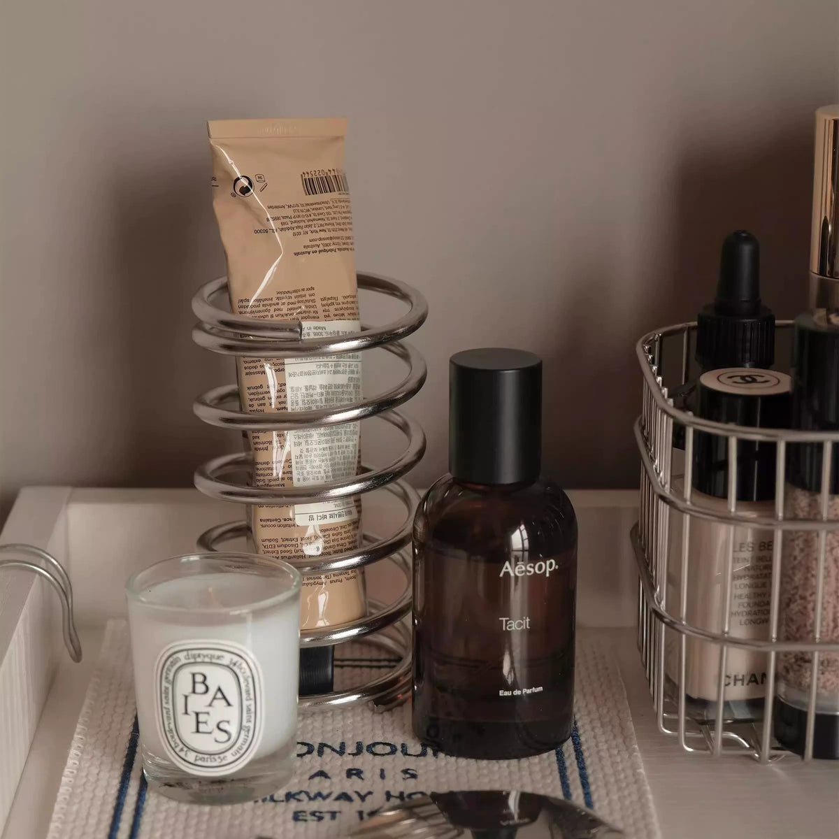 Raised Wire Bathroom Countertop Organizer Rack